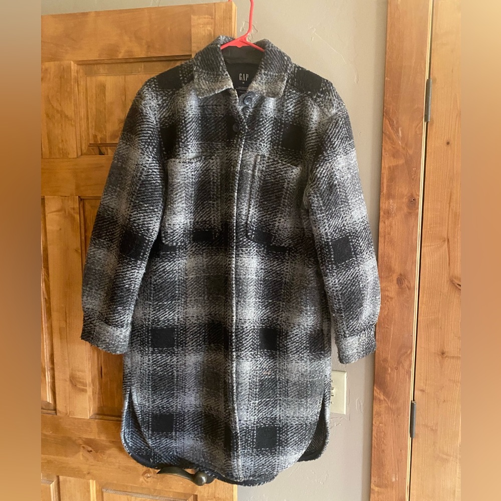 Barely worn Gap Shacket